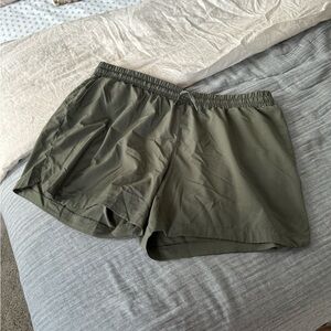 Mondetta active shorts
